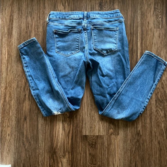 3 for $20 Old Navy Rockstar Super Skinny Jeans - Picture 2 of 3